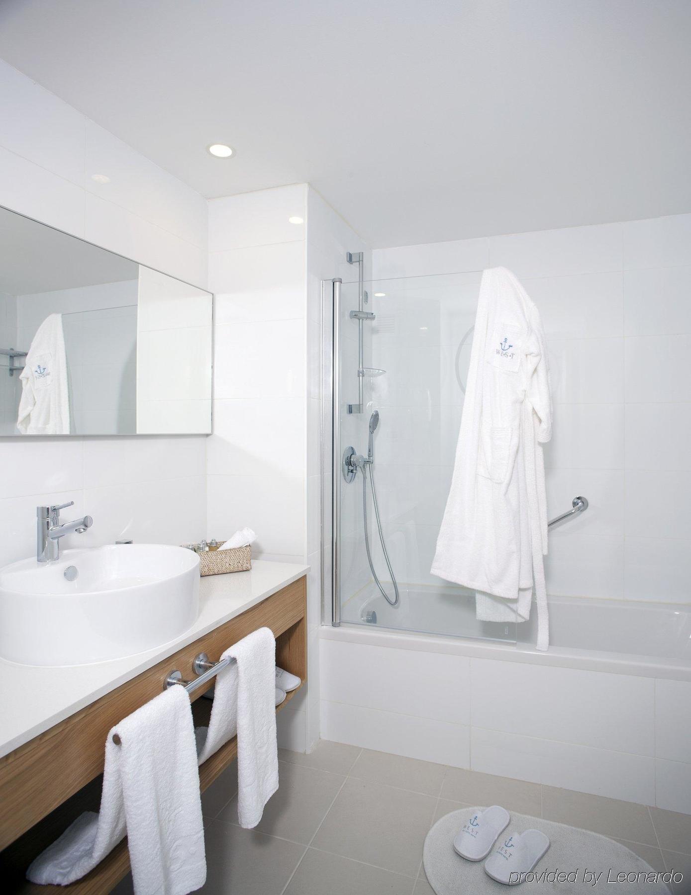 West All Suites Hotel Ashdod Ngoại thất bức ảnh