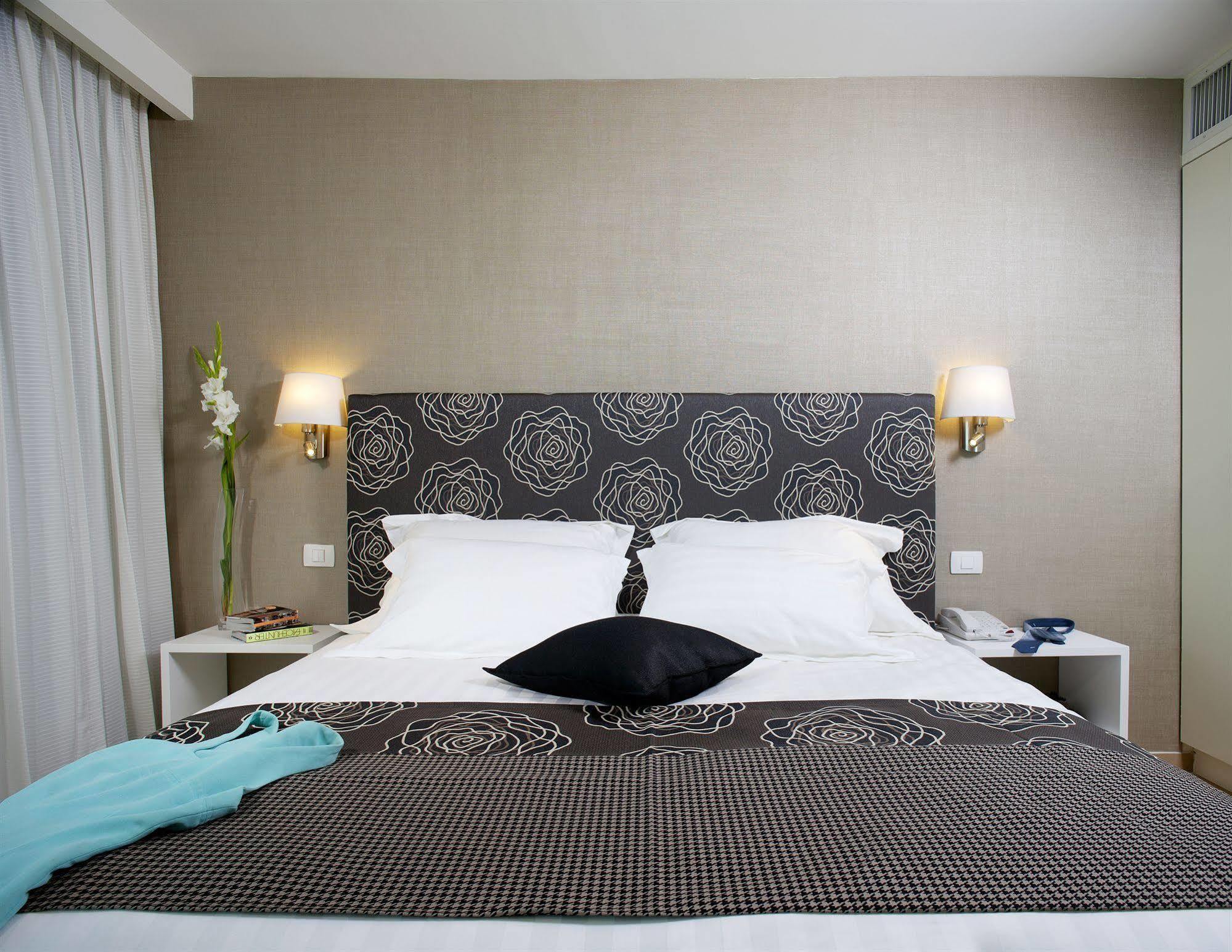 West All Suites Hotel Ashdod Ngoại thất bức ảnh