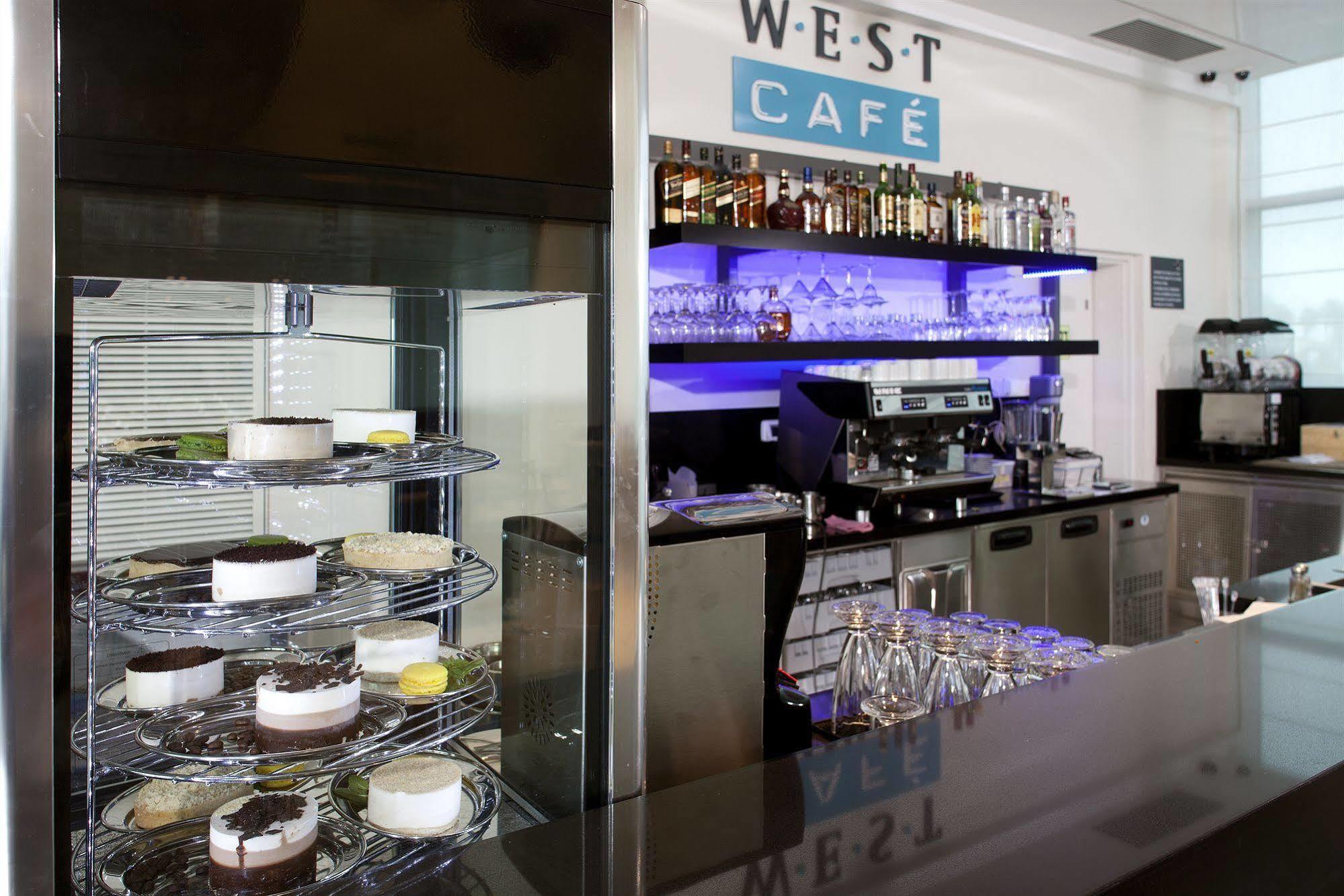 West All Suites Hotel Ashdod Ngoại thất bức ảnh